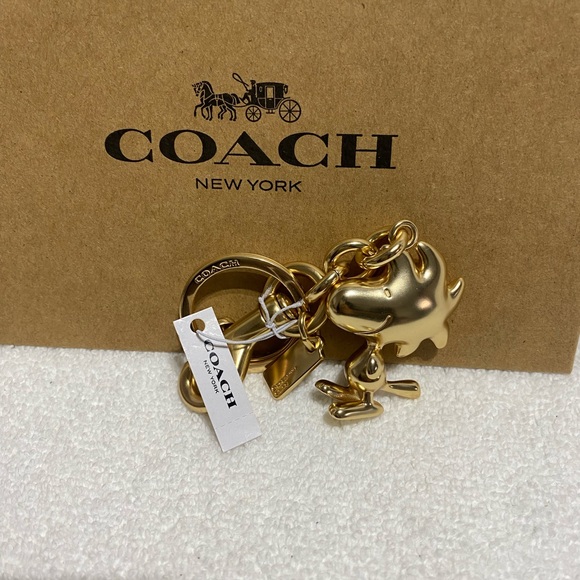 Coach Gold tone Color Snoopy Woodstock. - Picture 2 of 3